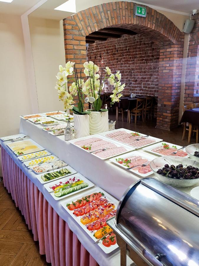 Hotel Przedzamcze 지아우도보 외부 사진